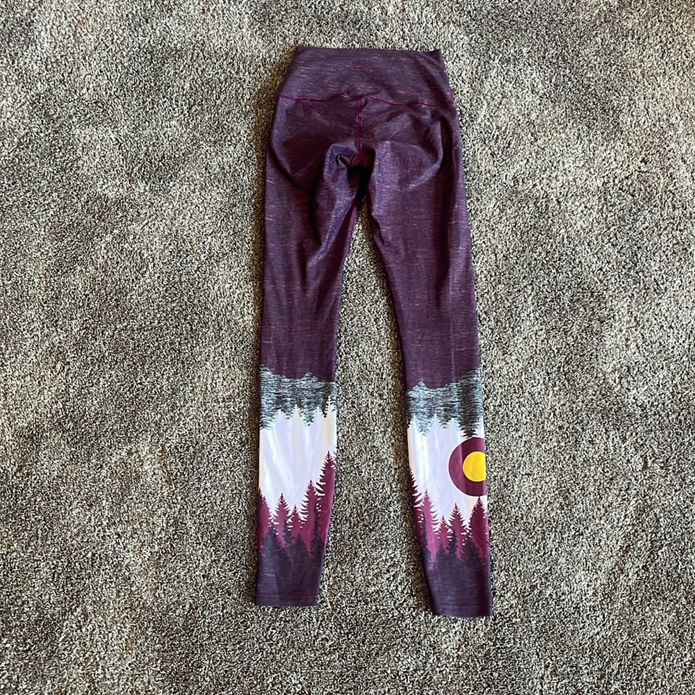 Aksels burgundy Colorado leggings size XS - Picture 4 of 4